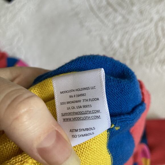 ModCloth x Hello Kitty Nostalgic Candy Heart Buttons Rainbow V-Neck Cardigan XL - Picture 9 of 12